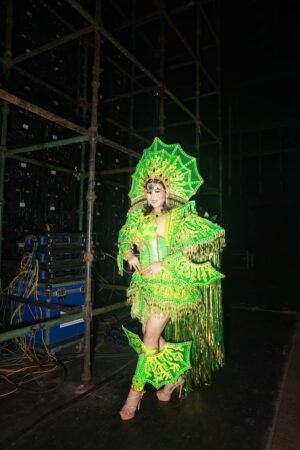 GWEN CHIN - SINGAPORE (T.Costume)