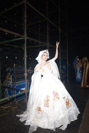 HA BICH NGOC - VIETNAM (T.Costume)