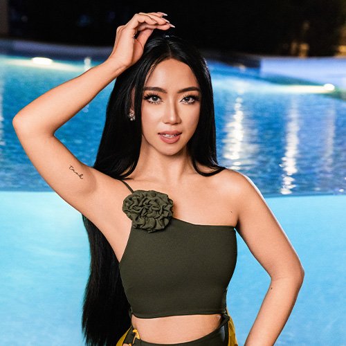 Hmong – Hlija Lisa Lee
